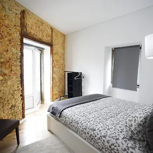 Charming Bairro Alto Apartment